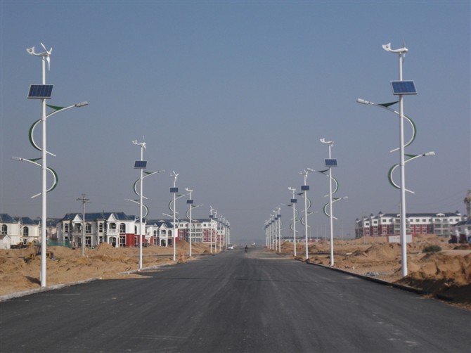 新疆太陽能風光互補路燈改造